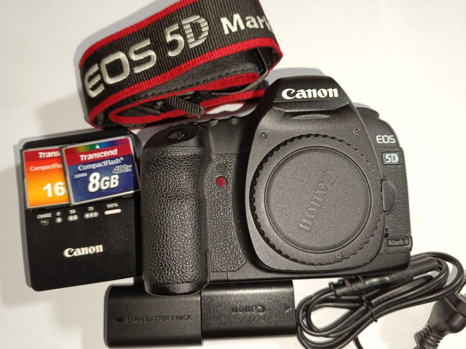 Canon EOS 5D Mark II 

Продається повнокадрова камера Canon 5D Mark II