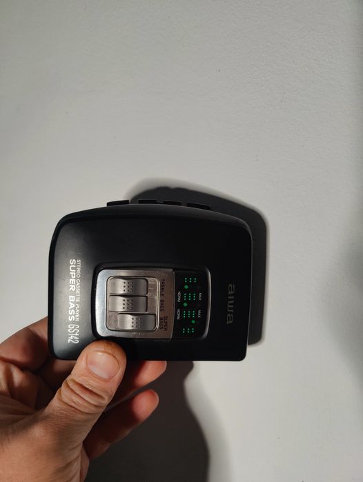 Касетний плеєр Aiwa GS142 SuperBass