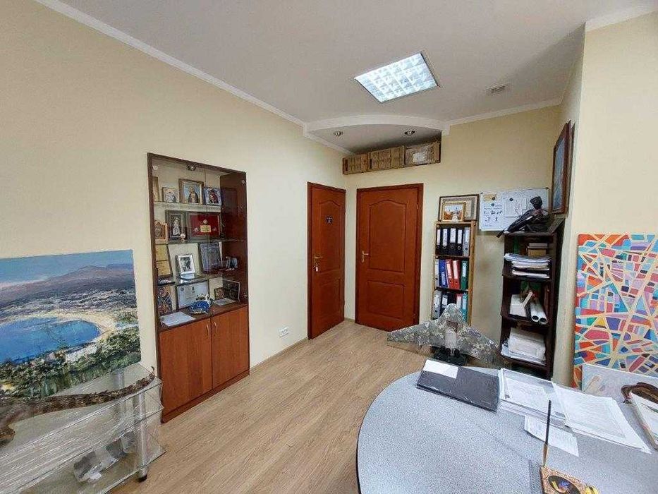 Оренда офісу  на Подолі, метро Тараса Шевченка (107 м2)