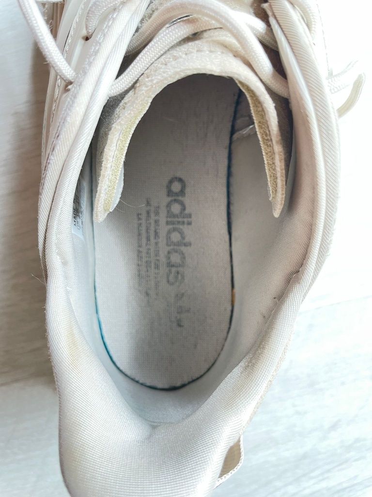 Adidas Ozweego Bege