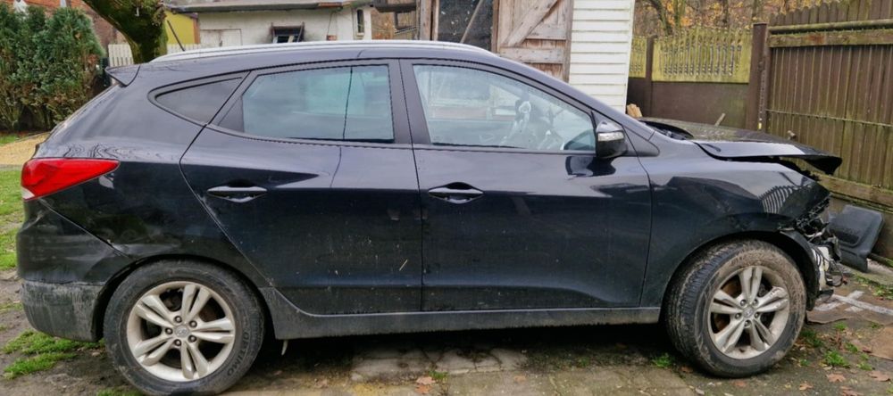 Samochód Hyundai ix35 po kolizji
