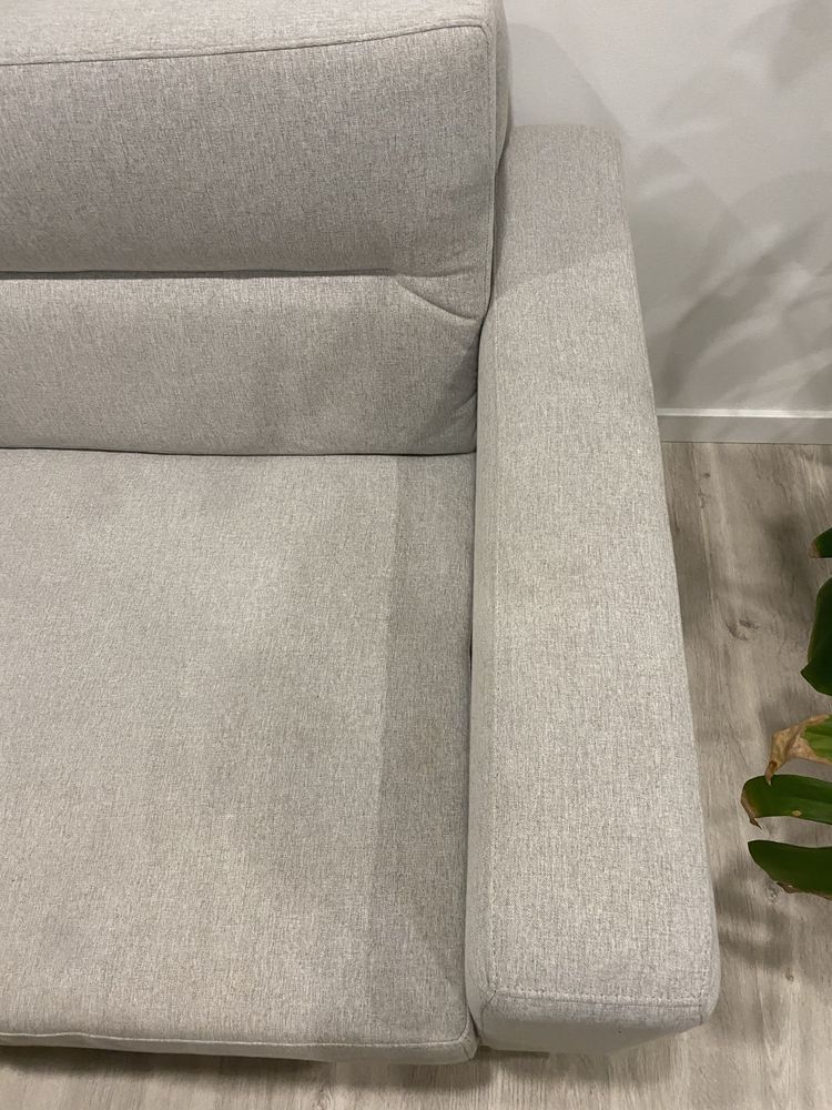 Vende-se Sofá praticamente novo