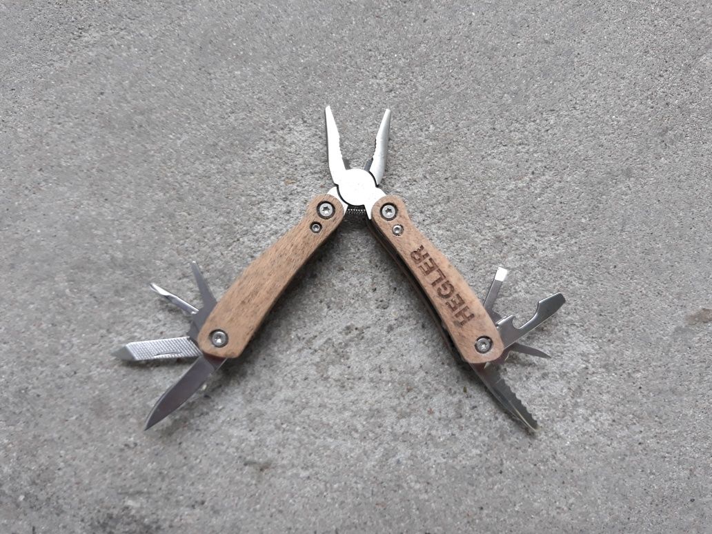 Multitool Hegler. Drewniane okładziny!!!