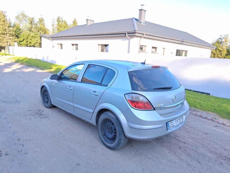 Opel astra H 1.7 cdti 100 km hatchback