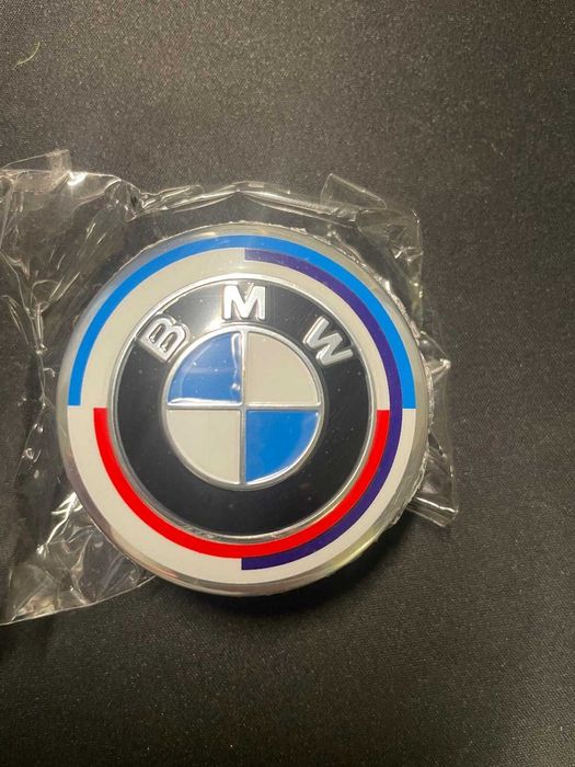Emblemas para centros de rodas BMW e Mercedes Benz