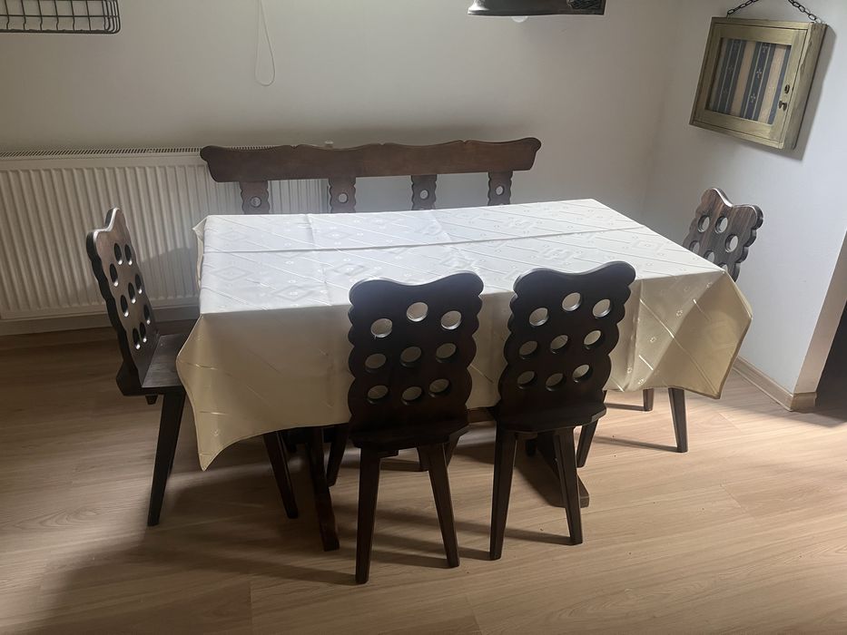 Goralskie meble z pelnego drewna. Komplet.