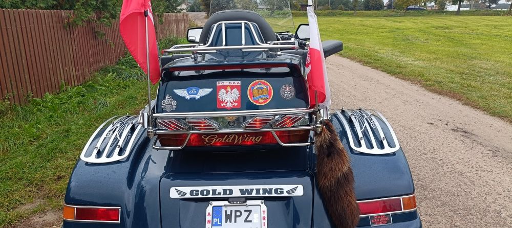 Motocykl GL 1500 trike
