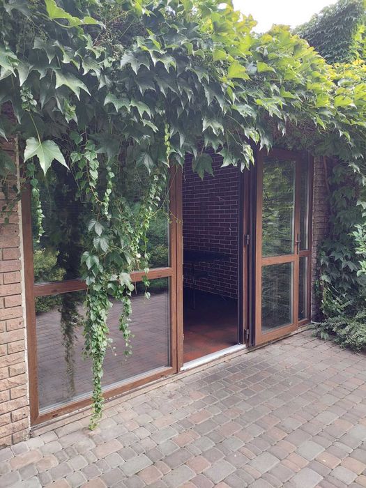 Оренда будинку у центрі Києва (подобова), барбекю, сауна.