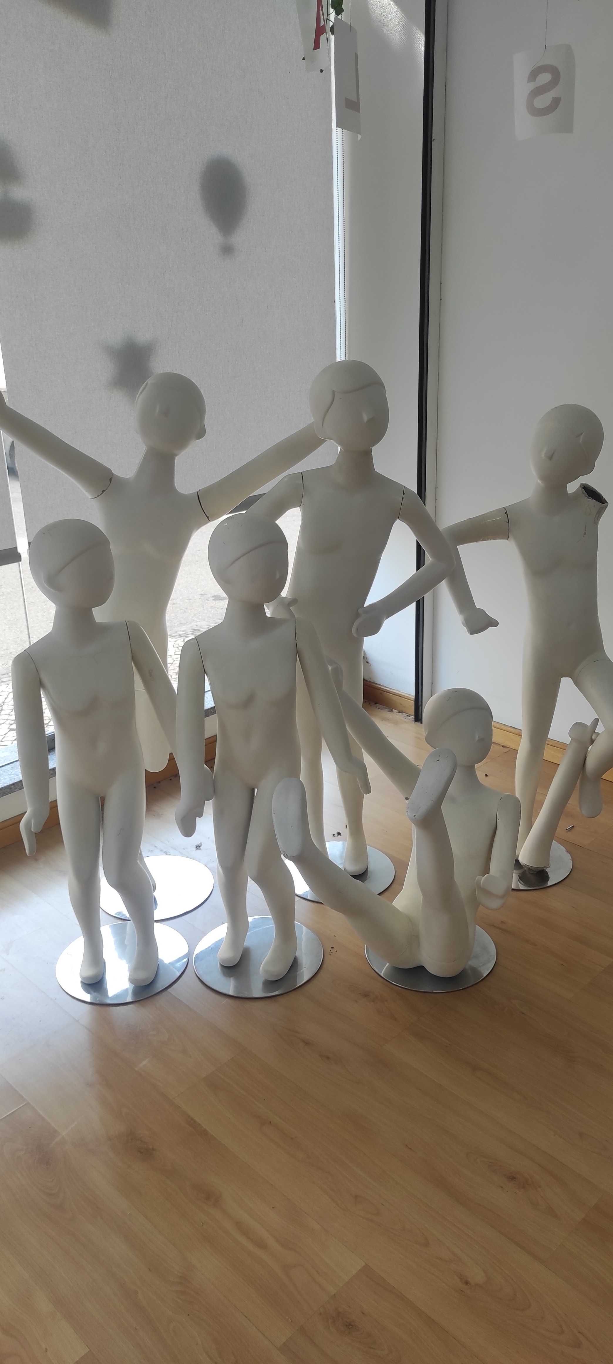 Manequins para loja de roupa