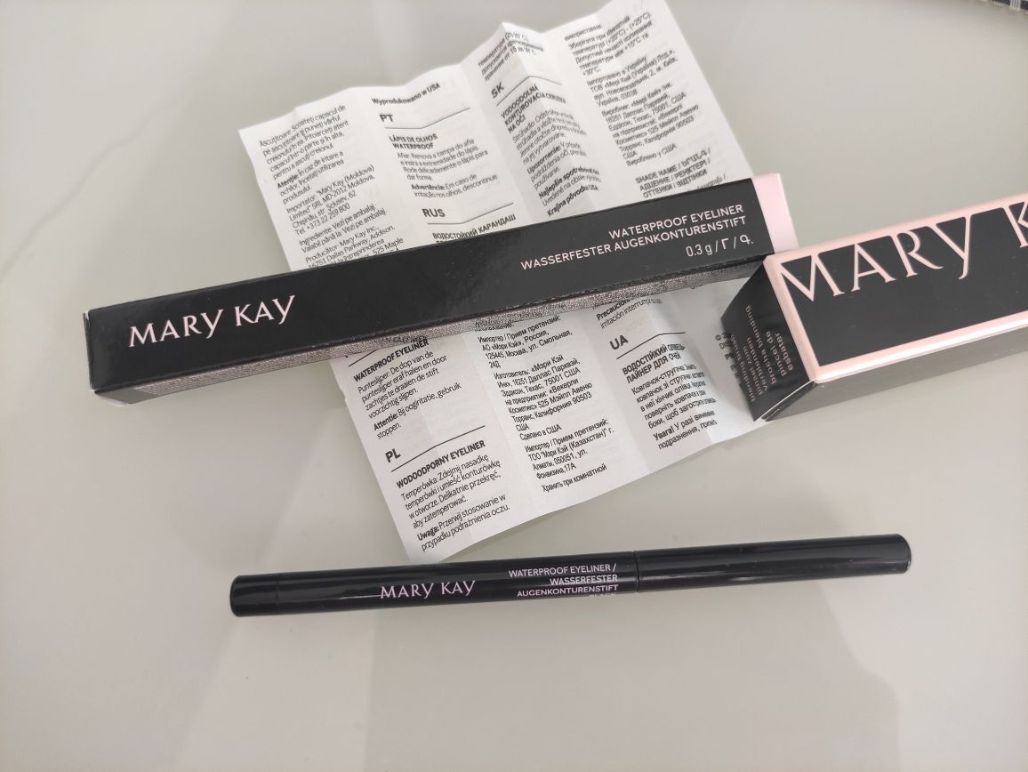 Водостійкий олівець Mary Kay чорний (оновлена версія)