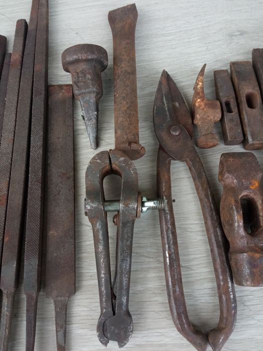 Набір слюсарного інструменту