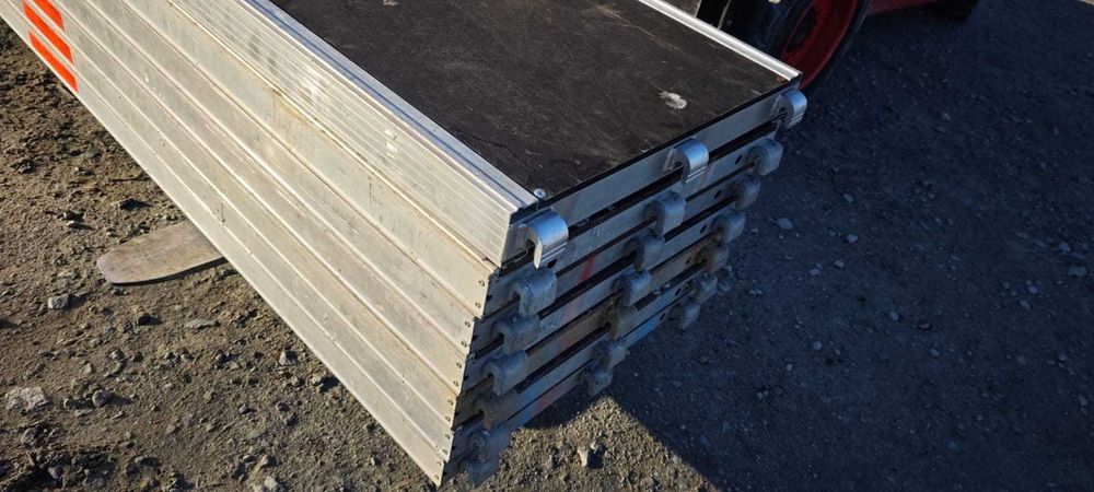 Podest Baumann 2,57m używany alu-sklejkowy stan BDB inne elementy