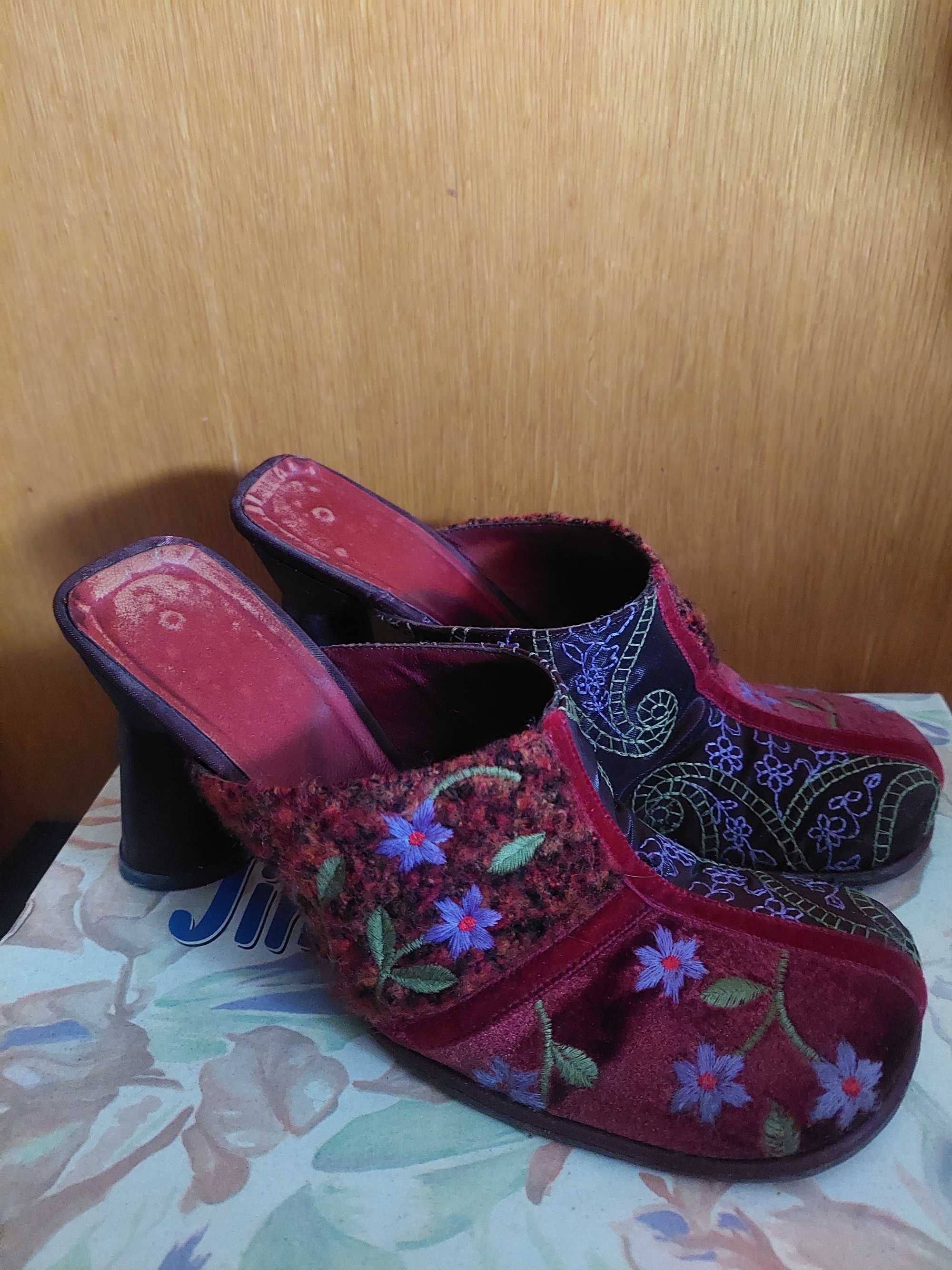 Mules em lã na caixa original
