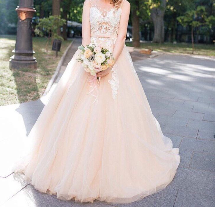 Свадебное платье в идеальном состоянии