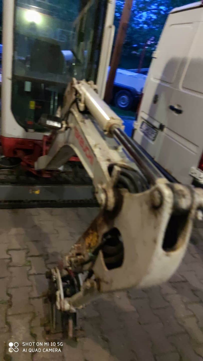 Minikoparka Takeuchi TB 216 uszkodzony silnik
