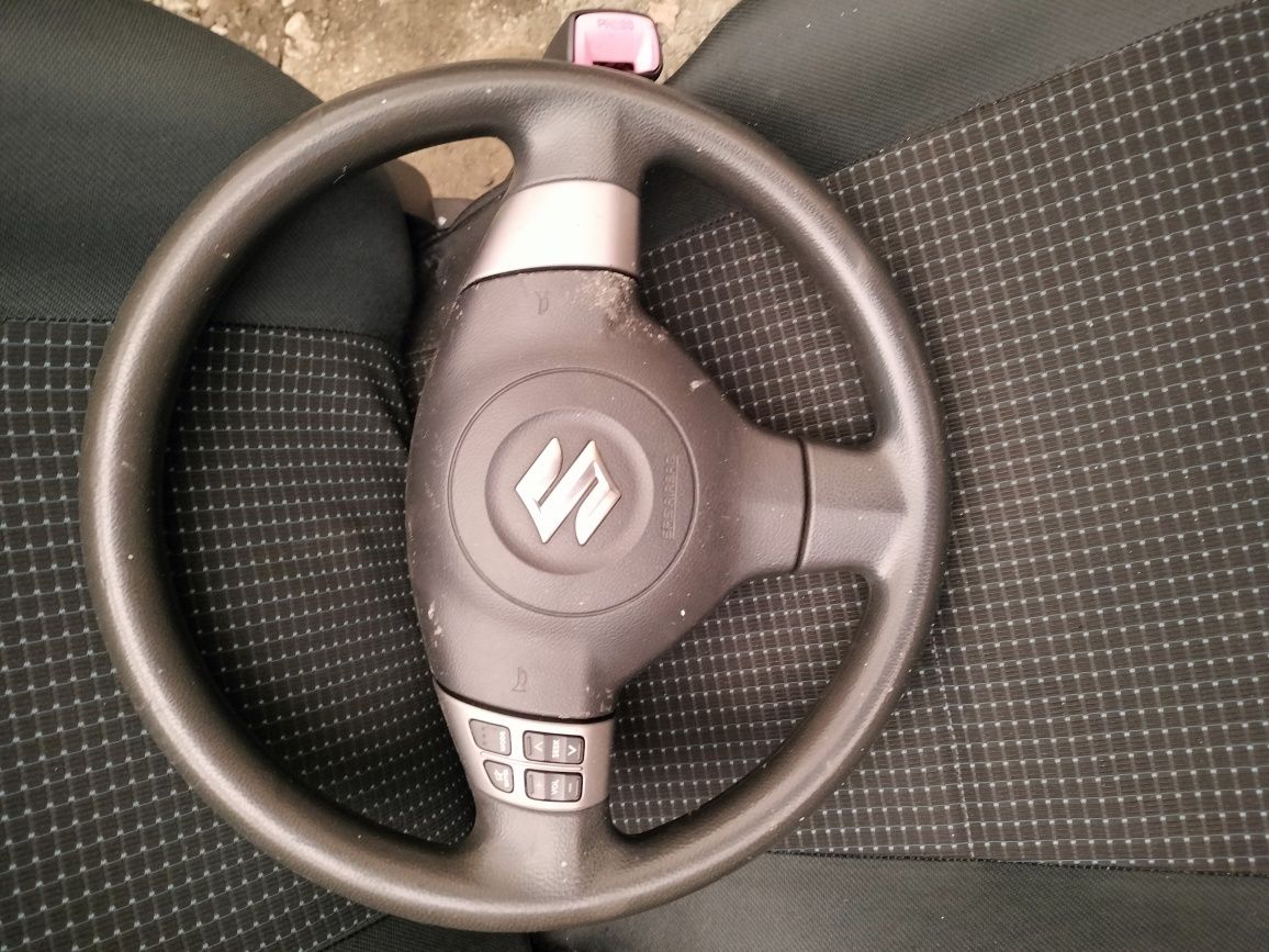 Suzuki Swift 3 MK6 kierownica
