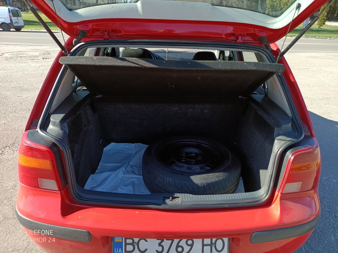 Volkswagen Golf 4 1.4 газ - бензин