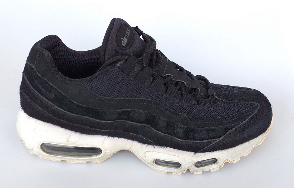 Buty Nike Air Max 95 Embossed Fur Black

roz.39 skóra z futrem Limit