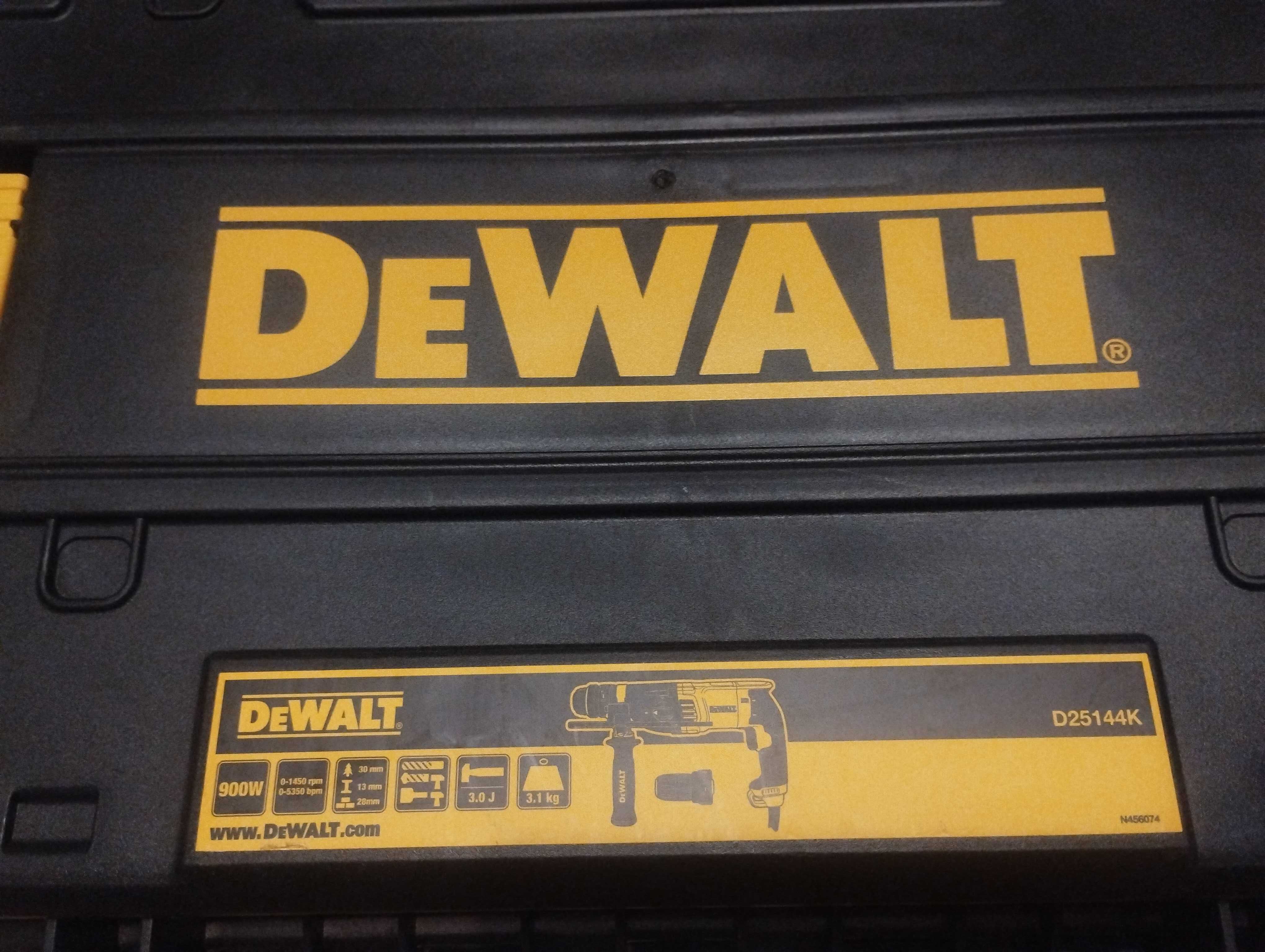 Перфоратор DeWaLT D-25144 K