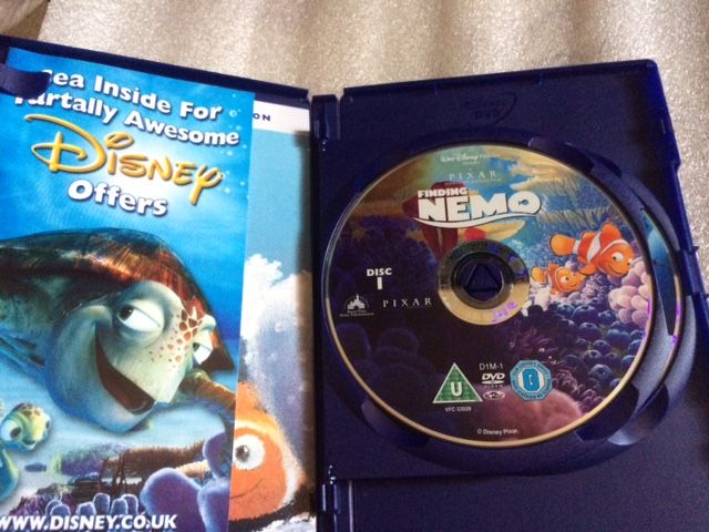 лицензионный DVD диск "Finding Nemo" + 1 диск о съемках мультика