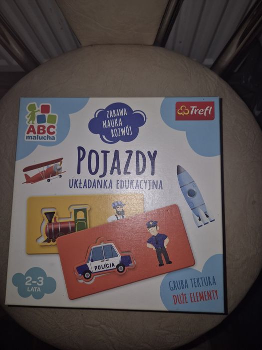 Pojazdy układanka edukacyjna na 2-3 latka prawie nowa