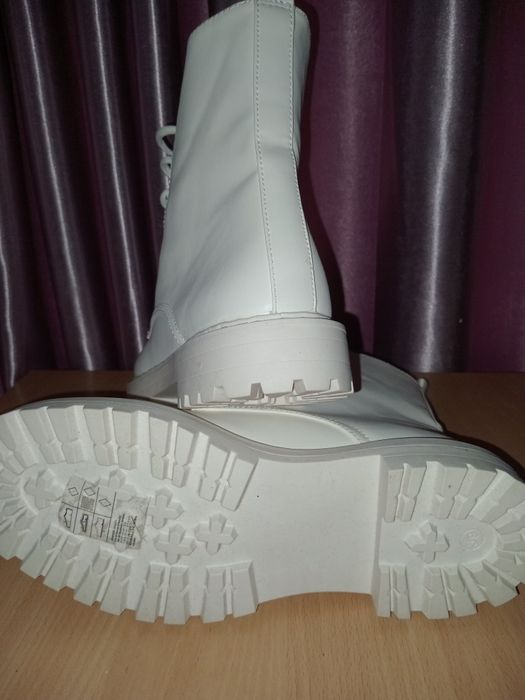 Продам ботинки весна-осень