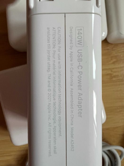 Оригінальний блок живлення Apple 140W USB-C A2452 MLYU3AM/A
