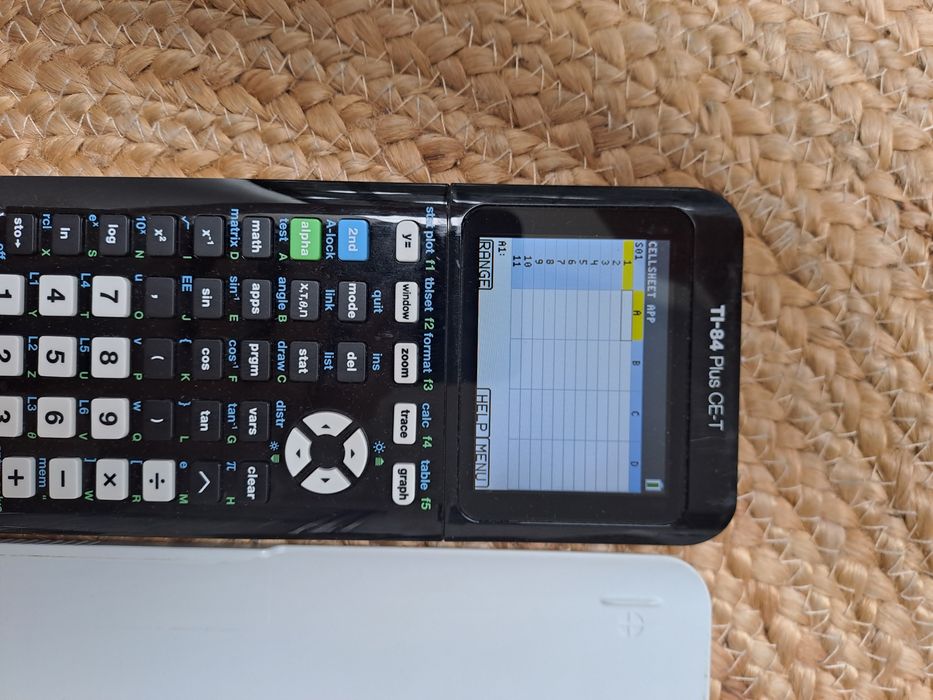 Kalkulator Texas Instruments TI 84 Plus CE