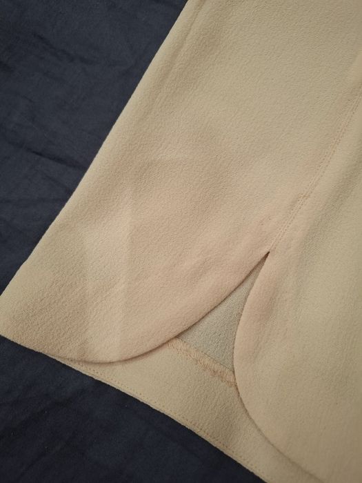 Стильна блузка під брюки