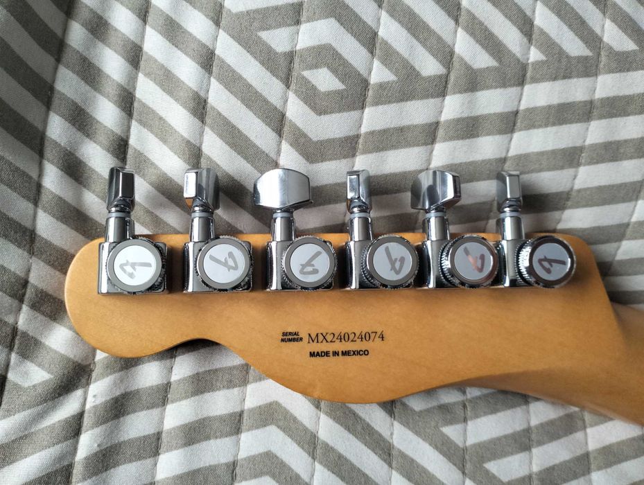 Fender telecaster/stratocaster