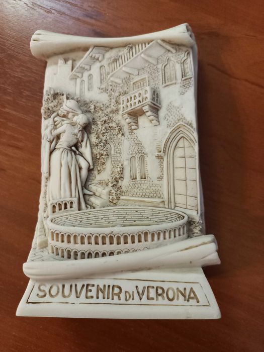 Сувенир скульптура история Верона Шекспир Италия