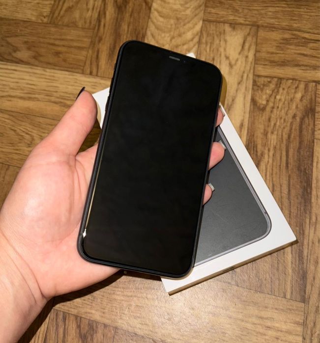 Продам айфон 11 идеал