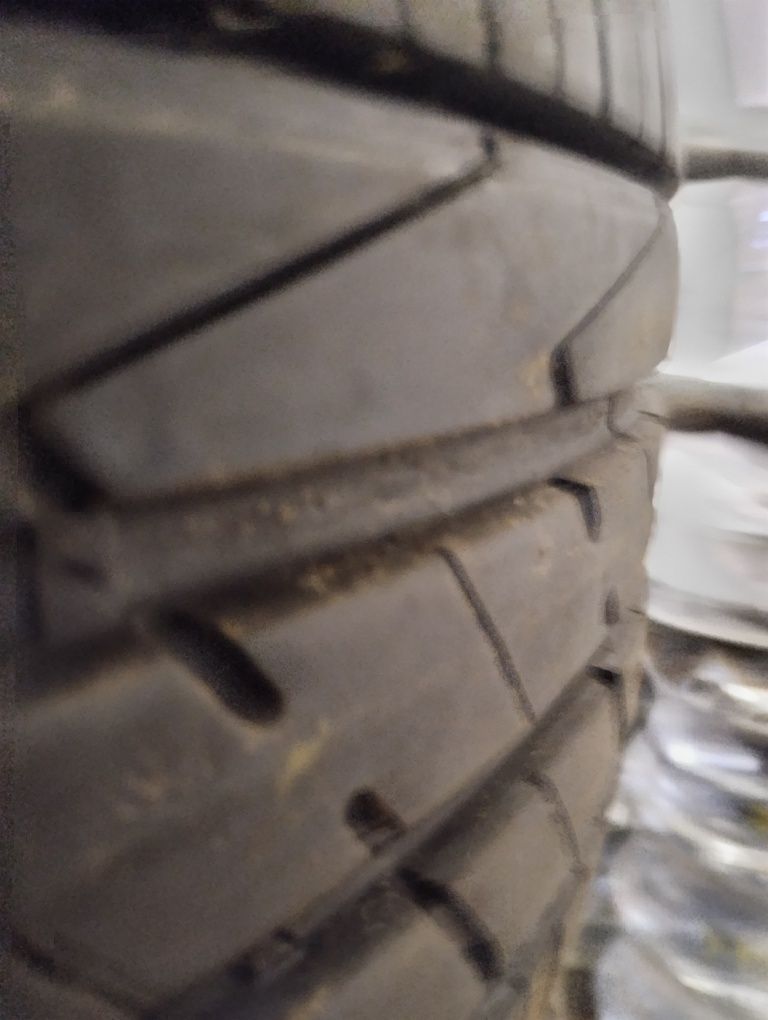 235.50.19 hankook ventus S1 Evo