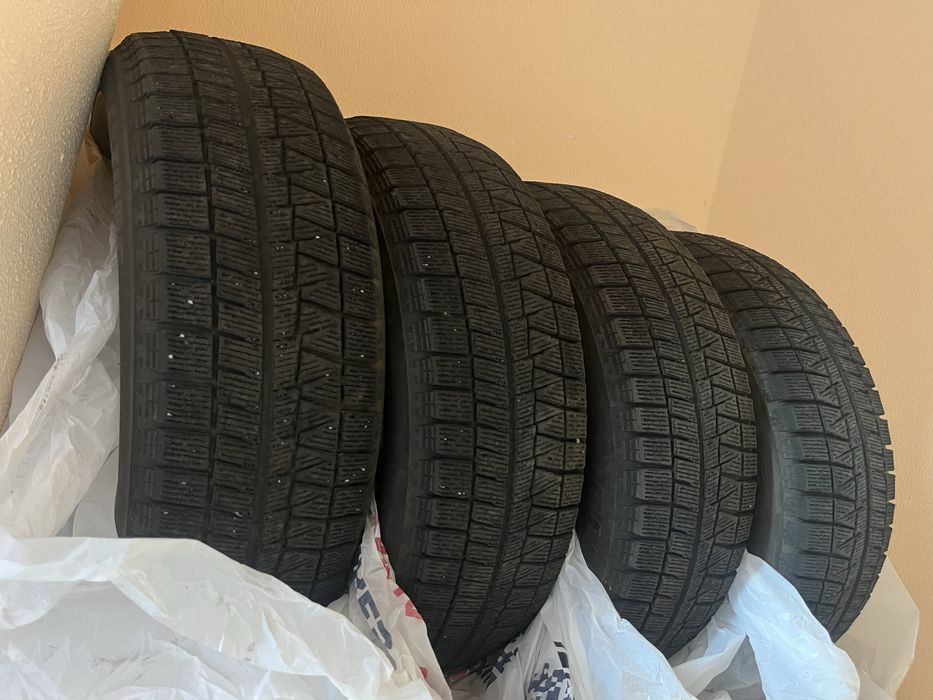 Зимові шини Bridgestoune 175/65 r14