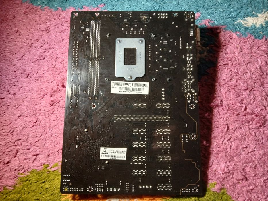 Комплект Biostar B250 BTC ver6.0 + intel pentium G4400 + DDR4 4GB