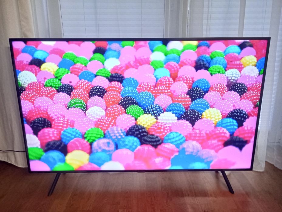 Samsung 40' 4K-UHD, Dvb-t2, Smart TV, HDR