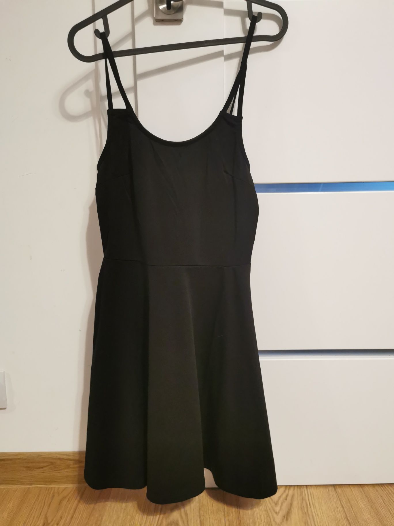 Sukienka cropp rozmiar xs