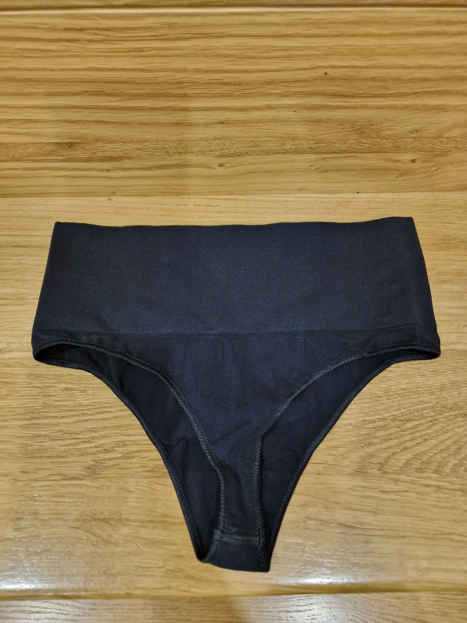 Gatta Sensual Skin String Correct rozmiar M