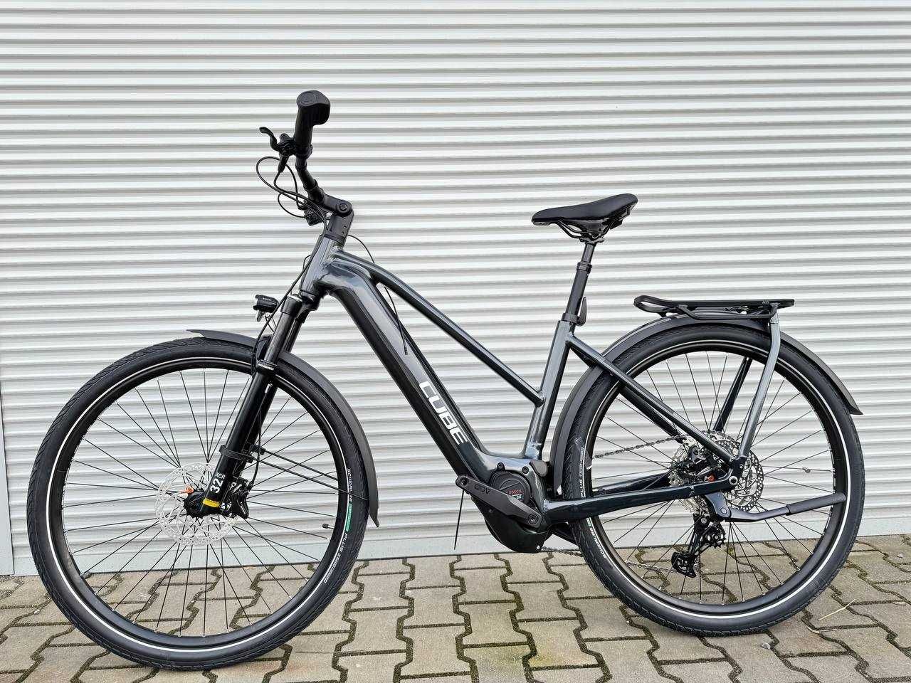 Nowy Cube Kathmandu Hybrid Exc 750 Trapeze Black