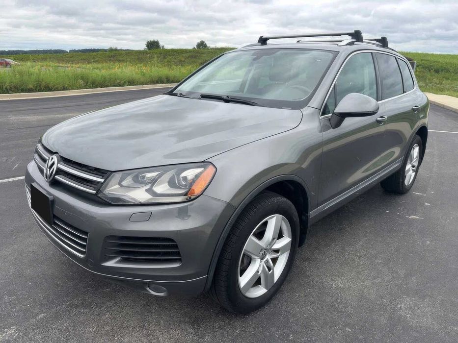 Volkswagen Touareg Sport with Nav      2014
