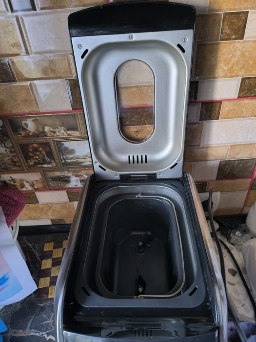 Продам как новую импортную сенсорную хлебопечка  в отличном состоянии