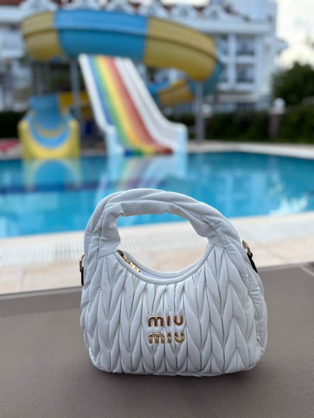 Сумка новенька miu miu