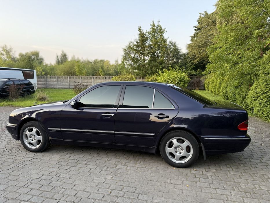 Mercedes W210 E270