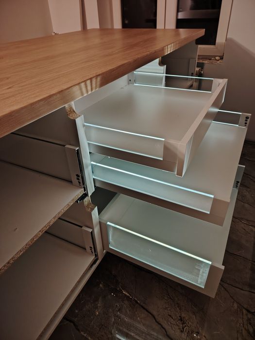 Meble na wymiar, kuchenne i inne.