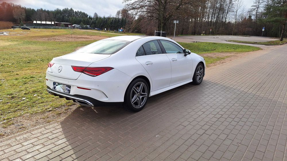 Wypożyczalnia aut oferuje MERCEDES BENZ CLA 200 AMG