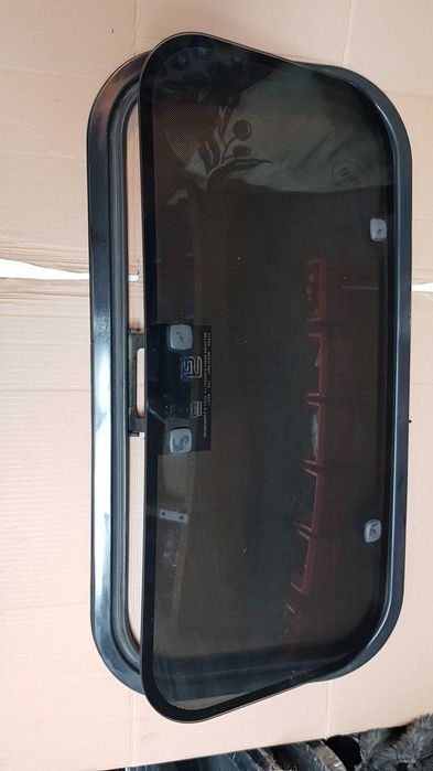 Szyberdach uniwersalny Automaxi 77x40cm Bus Camper PRL VW