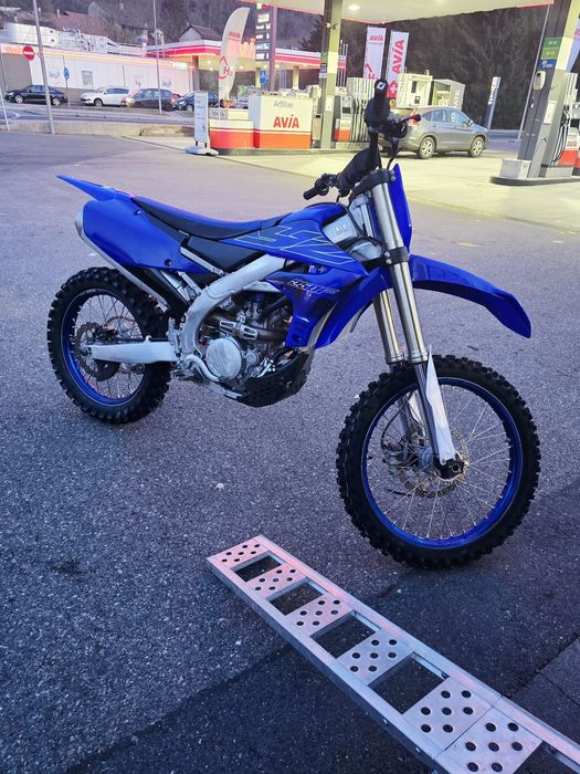 Yamaha YZ 250 F ( como nova )