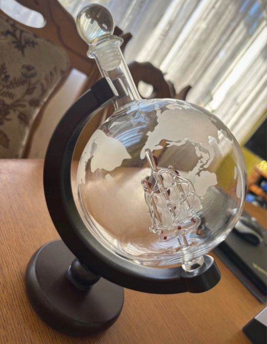 Karafka do whisky Globus 850 ml z zestawem szklanek i kostkami