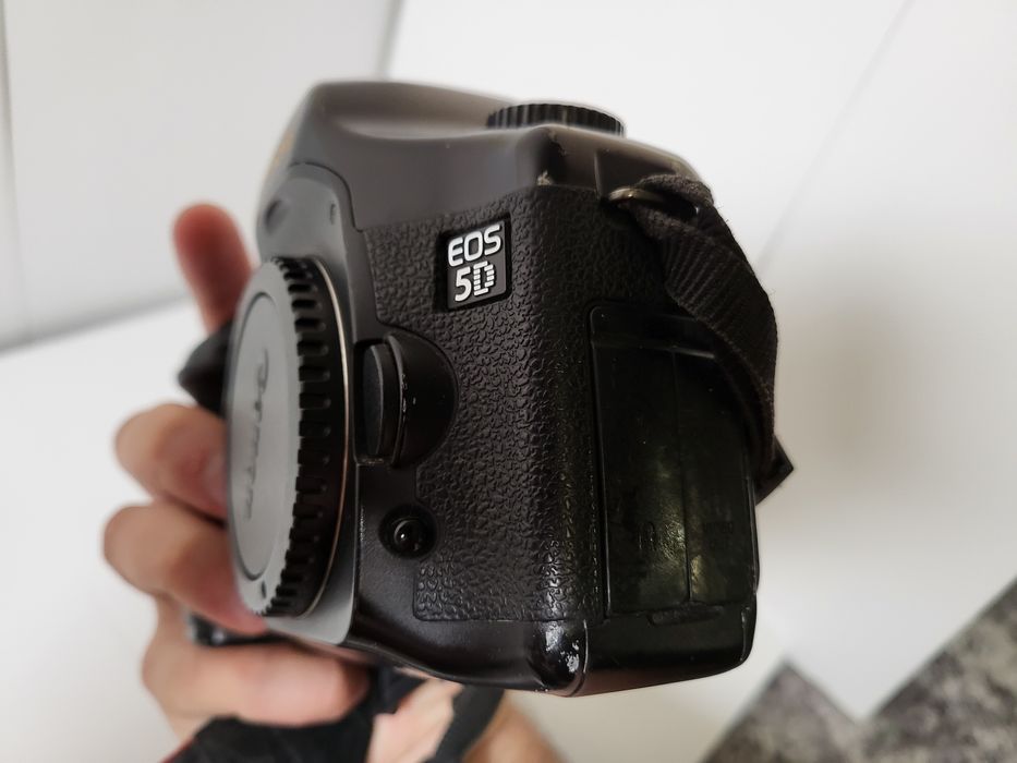 Canon EOS 5D body повнокадровий фотоапарат