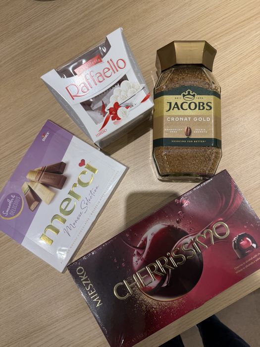 Zestaw kawa Jacobs Rafaello Merci